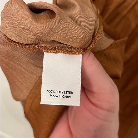 Evereve Ruffled V-Neck Brown Blouse - Picture 7 of 9